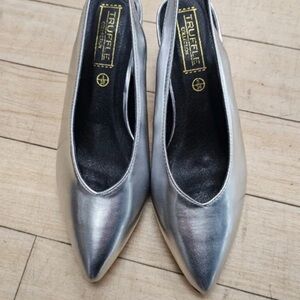 Truffle Collection Silver Pointed Heels
